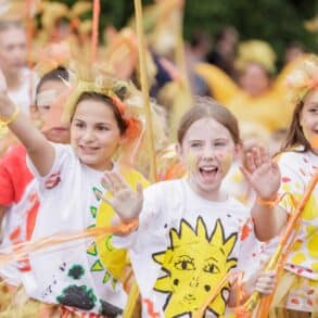 Wootton Primary pupils taking part in Mardi Gras