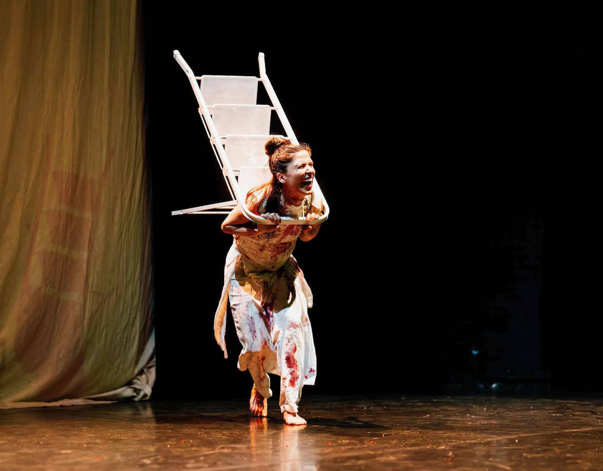 Gabriela Flarys performing Deluge on stage