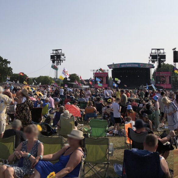 People on chairs and blankets at IW festival