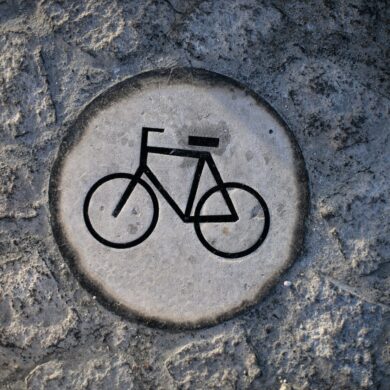 marking of a bicycle on a wall